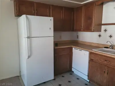 6663 West Tropicana Avenue 202 Kitchen