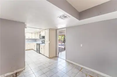 4268 Hampshire Circle, Las Vegas, NV 89121 Kitchen