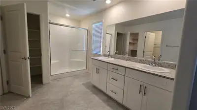 7647 Duran Harbor Lane, North Las Vegas, NV 89084 Primary Bathroom