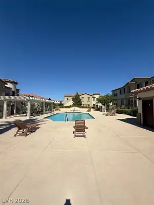 50 Aura De Blanco Street 3201 Pool