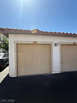 50 Aura De Blanco Street 3201 Garage