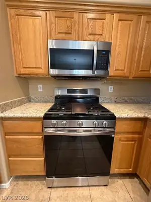 50 Aura De Blanco Street 3201 Kitchen