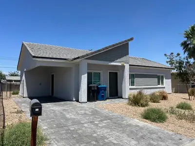 1912 Carver Avenue, North Las Vegas, NV 89032 Front of Structure