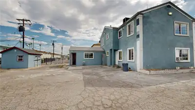 530 East Oakey Boulevard A Back of Structure