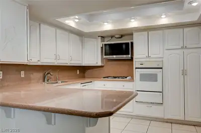 3518 Blackstone Street, Las Vegas, NV 89121 Kitchen
