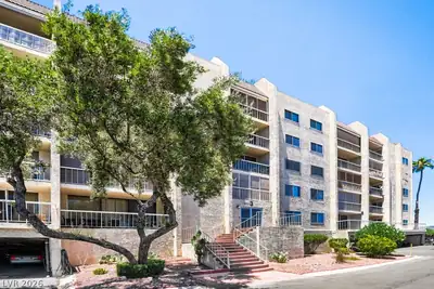 750 South Royal Crest Circle 327, Las Vegas