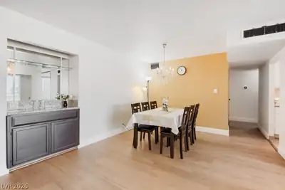 750 South Royal Crest Circle 327 Dining Room