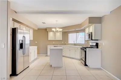8208 Renfrew Drive, Las Vegas, NV 89145 Kitchen