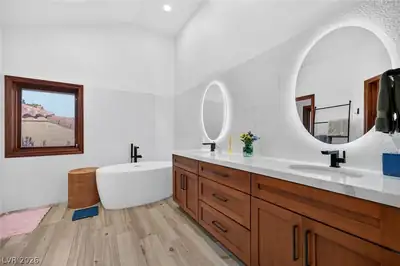 7725 Spanish Bay Drive, Las Vegas, NV 89113 Primary Bathroom