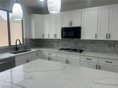 813 White Falcon Street, Las Vegas, NV 89144 Kitchen