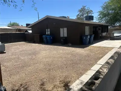 1037 June Avenue Las Vegas, NV 89104