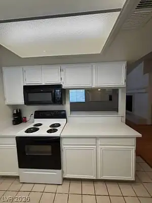 5795 Medallion Drive 202 Kitchen