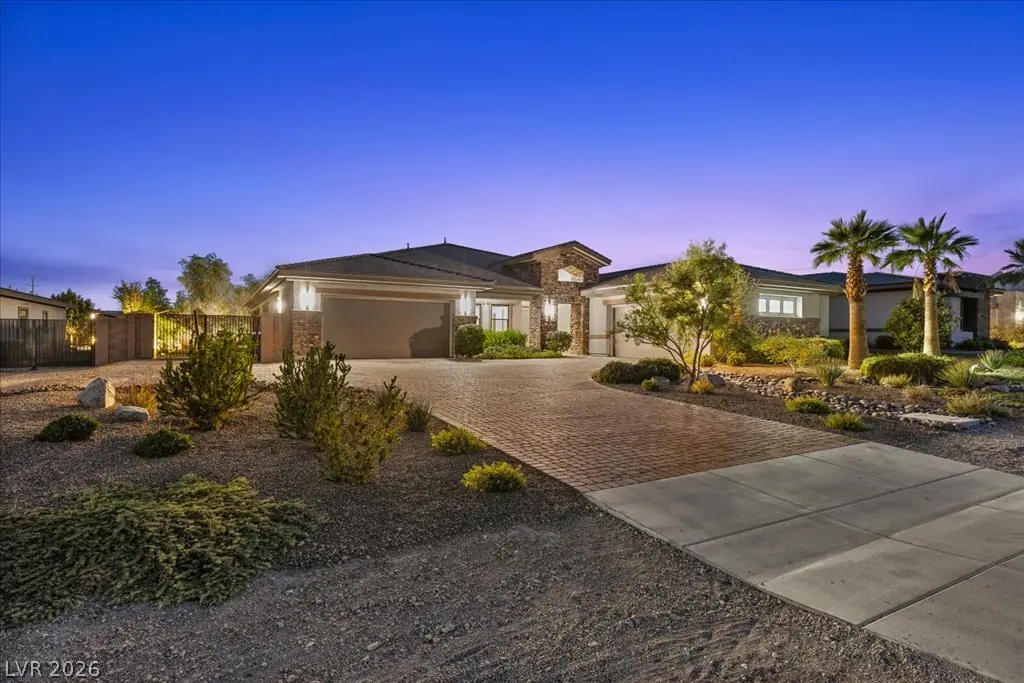 8479 Hickam Avenue, Las Vegas, NV 89129
