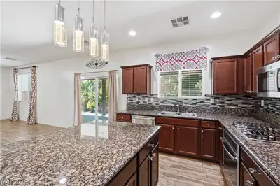 6765 Bristle Falls Street, Las Vegas, NV 89149 Kitchen