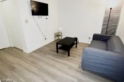 4650 Koval 14 Lane, Las Vegas, NV 89109 Living Room