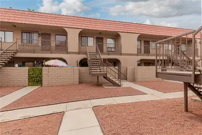 4300 North Lamont Street 209, Las Vegas