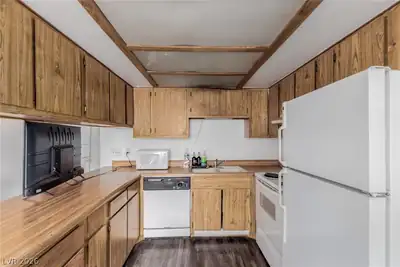4300 North Lamont Street 209 Kitchen