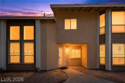 3844 Fitzpatrick Drive, Las Vegas, NV 89115 Entry