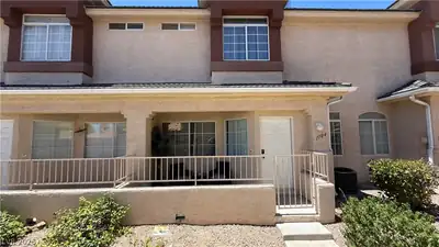 1104 Dusty Creek Street, Las Vegas, NV 89128 Front of Structure