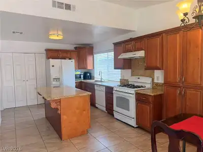 6357 Sparrow Lane Kitchen
