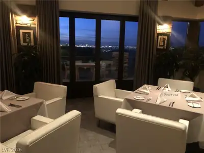 507 Overlook Rim Drive Dining Area