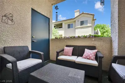2121 Echo Bay Street 103 Patio