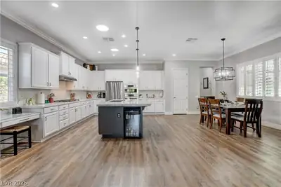 7087 April Wind Avenue, Las Vegas, NV 89131 Kitchen