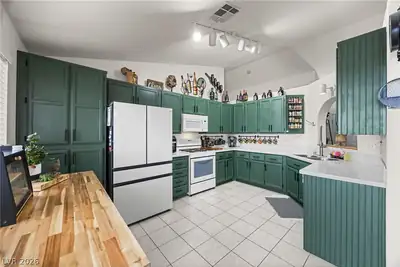 217 Red Coral Drive, Henderson, NV 89002 Kitchen
