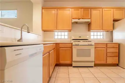 543 Towering Vista Place Kitchen