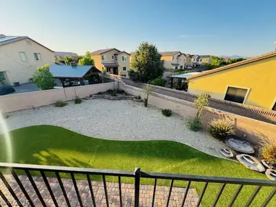 4076 Topaz Hills Drive, North Las Vegas, NV 89032 Yard