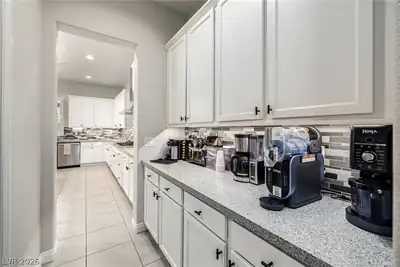 4104 San Capri Way, Las Vegas, NV 89141 Kitchen