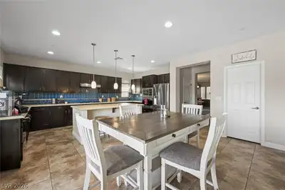 2984 Queen Lake Court, Henderson, NV 89052 Kitchen
