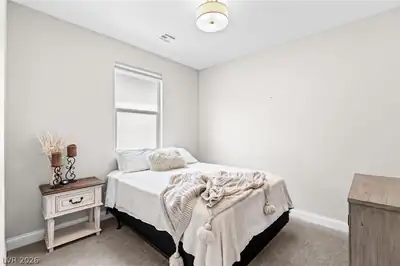 11656 Redwood Mountain Avenue Bedroom
