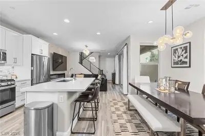11656 Redwood Mountain Avenue Kitchen