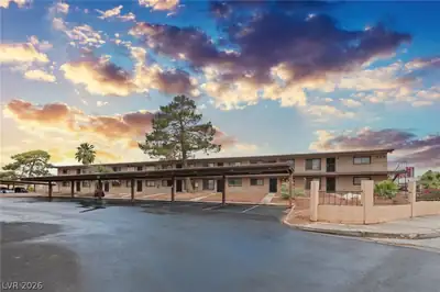 555 South Royal Crest Circle 9, Las Vegas