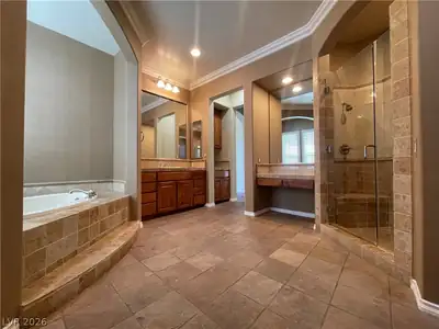 53 Avenida Sorrento Primary Bathroom