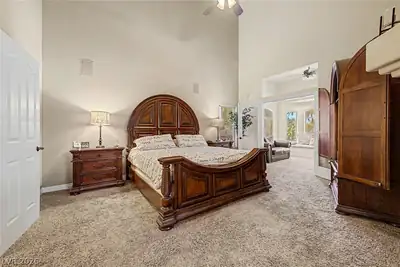 109 Weatherwood Court Bedroom