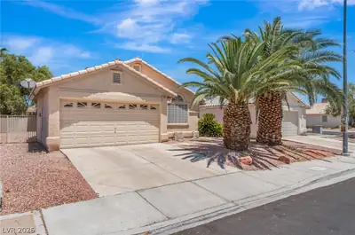 7104 Junction Village Avenue, Las Vegas, NV 89129 Front of Structure