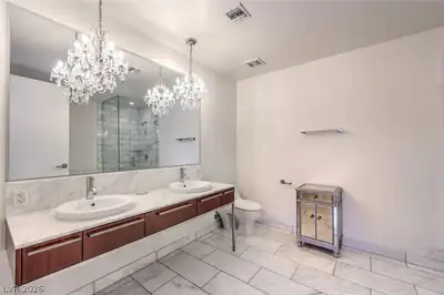 4471 Dean Martin Drive 307 Primary Bathroom