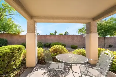 419 Golden State Street Patio