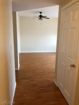 833 Aspen Peak Loop 1725 Living Room