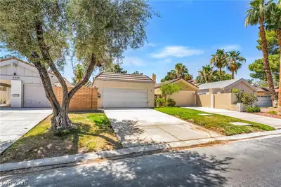 2985 Bel Air Drive, Las Vegas, NV 89109 Front of Structure
