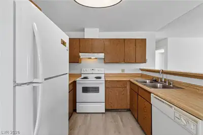 2702 Alicialynn Way D Kitchen
