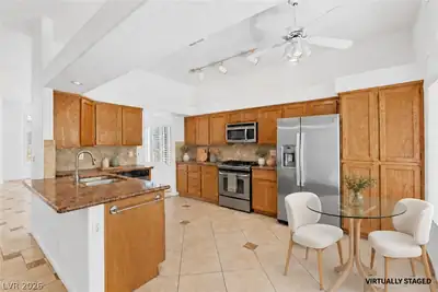 1413 Sun Copper Drive Kitchen