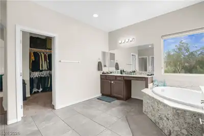 6151 Hays Cove Court, Las Vegas, NV 89148 Primary Bathroom