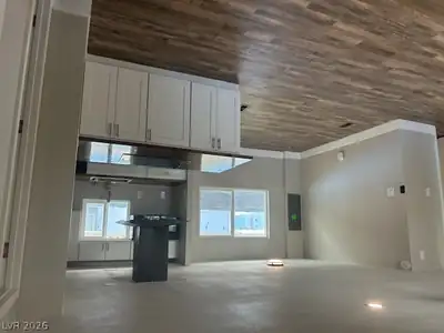 1061 South Comstock Circle Kitchen