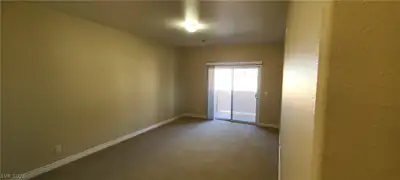 50 Aura De Blanco Street 16101 Living Room