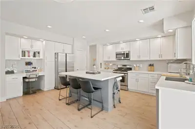 3412 Perching Bird Lane Kitchen