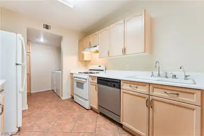 9648 Lame Horse Drive, Las Vegas, NV 89123 Kitchen