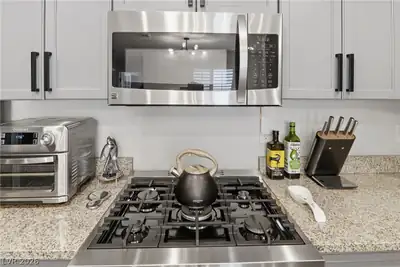 8452 Boseck Drive 235 Kitchen